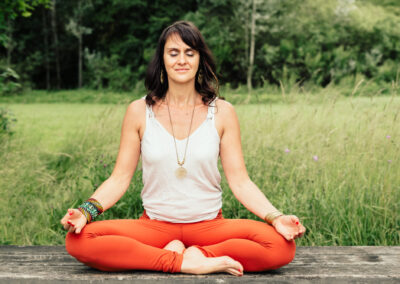 Yin Yoga & Relax / Mi 20:15-21:30 Uhr / Lydia