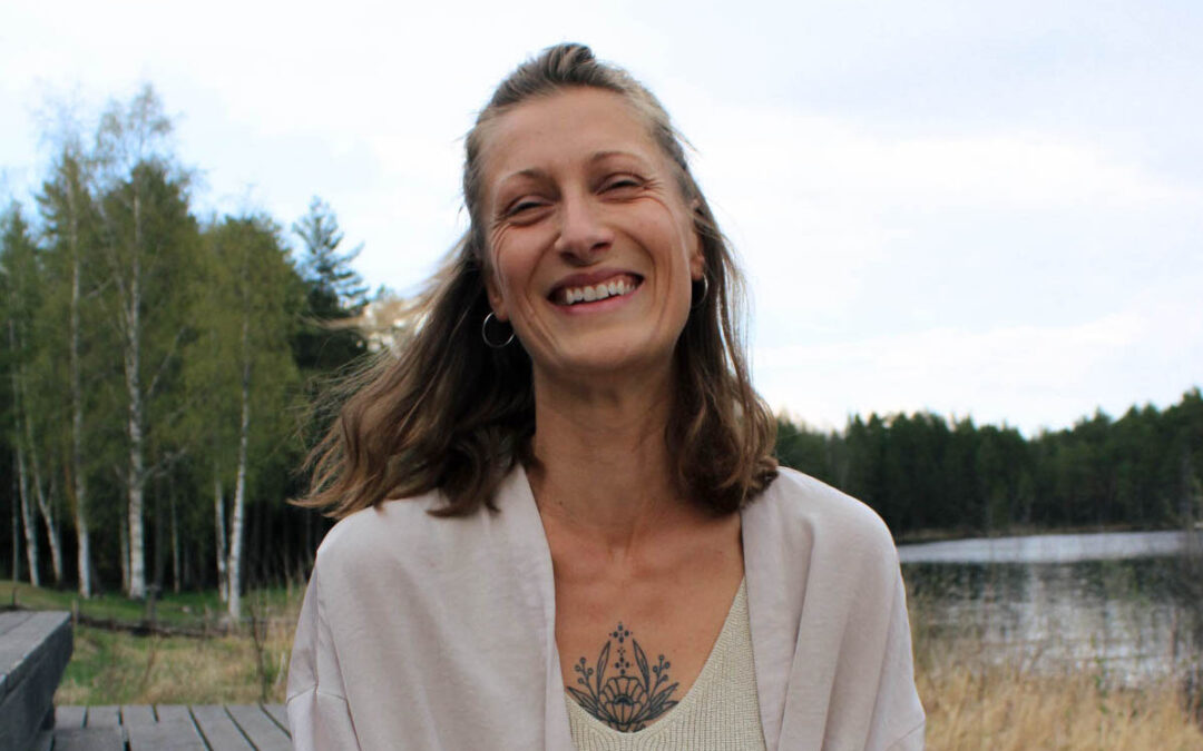Restorative Yoga & Sound/ Mo 18:30 – 19:45 /Bettina Baumann